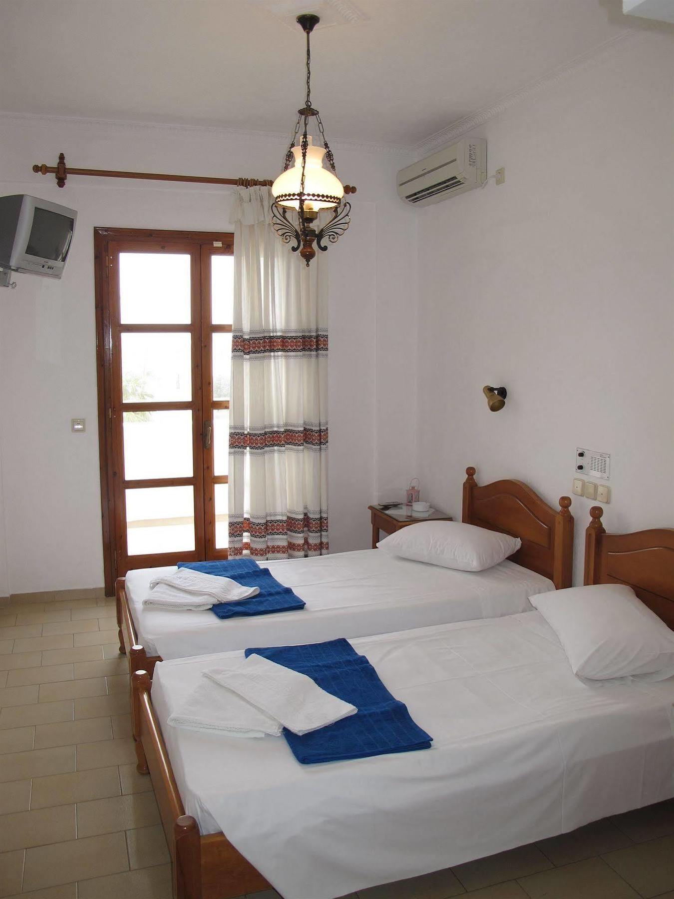 Santa Elena Hotel Kamári Екстериор снимка